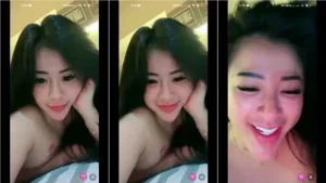 Meychen Pose Cantik Hot